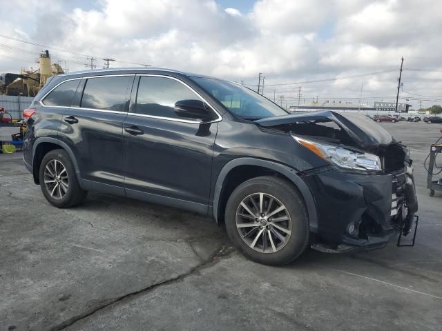 2019 Toyota Highlander SE