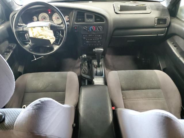 2001 Nissan Pathfinder LE