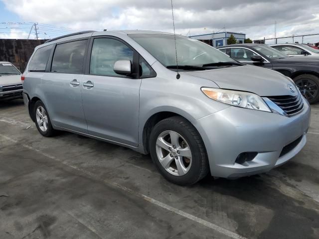 2014 Toyota Sienna LE