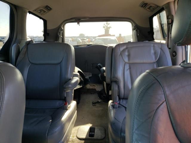 2004 Toyota Sienna XLE