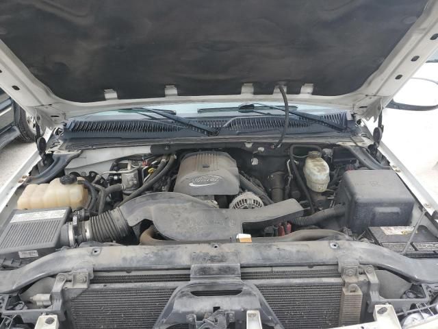 2005 Chevrolet Suburban C1500