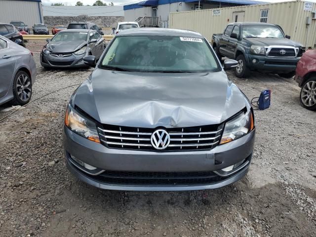 2013 Volkswagen Passat SEL