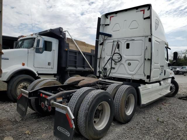 2015 Freightliner Cascadia 125