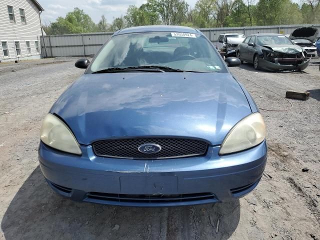 2004 Ford Taurus SE