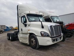 Salvage trucks for sale at Lebanon, TN auction: 2018 Freightliner Cascadia 125