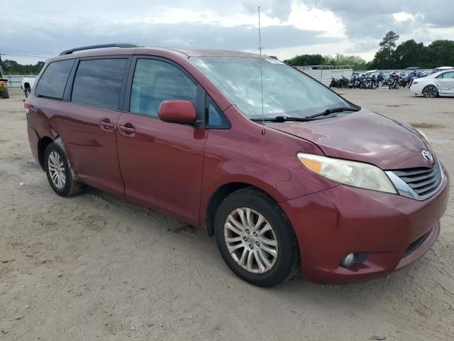 2011 Toyota Sienna XLE