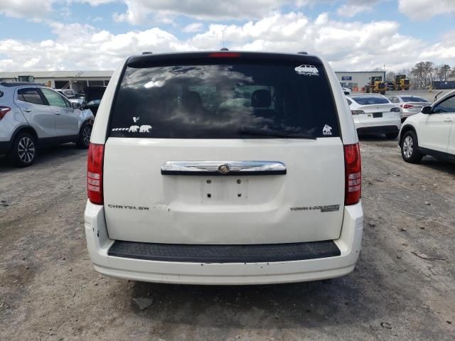 2010 Chrysler Town & Country Touring