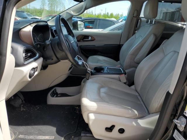 2017 Chrysler Pacifica Touring L Plus