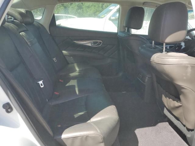 2015 Infiniti Q70 3.7