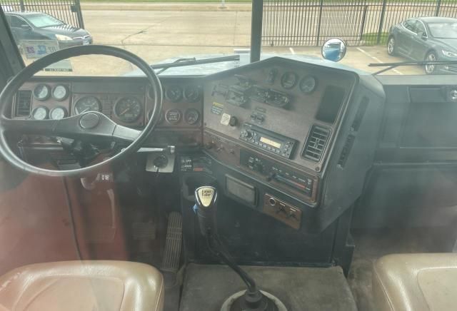 2008 Freightliner Conventional FLD120