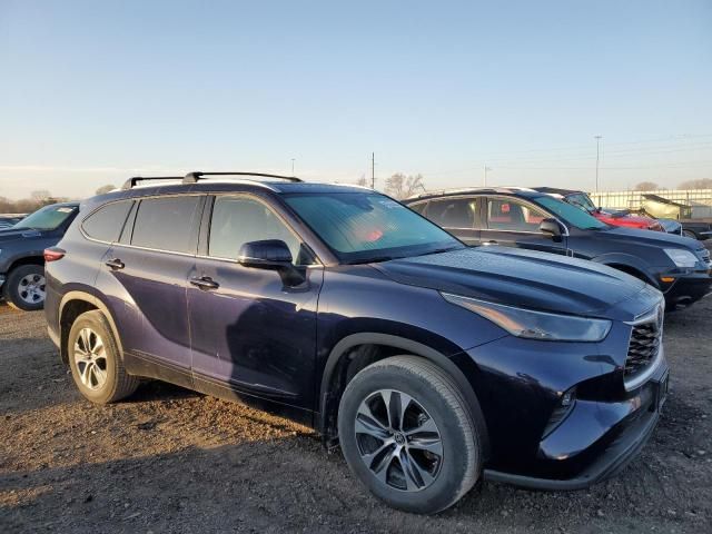 2022 Toyota Highlander XLE