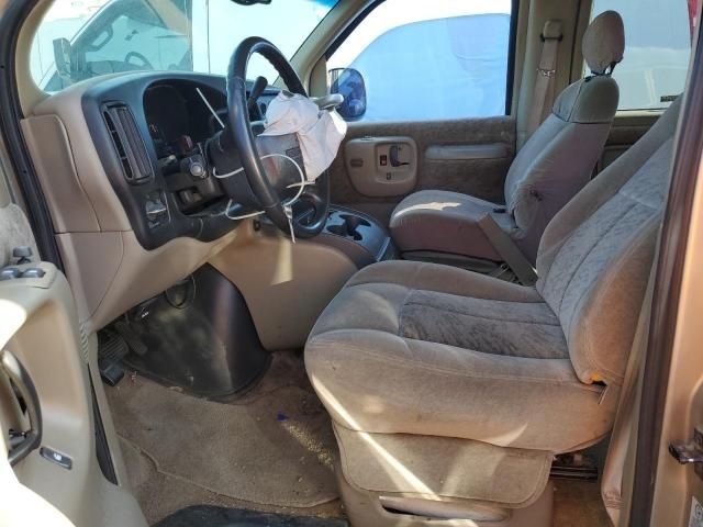 2001 GMC Savana G1500 Luxury