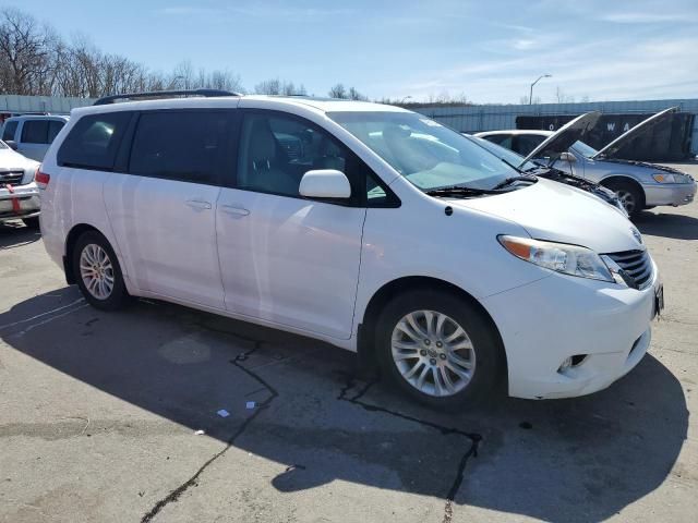 2014 Toyota Sienna XLE