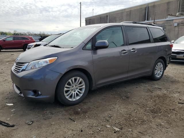 2017 Toyota Sienna XLE