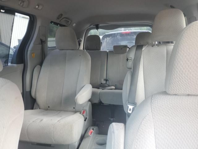 2011 Toyota Sienna LE