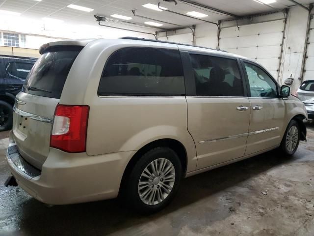 2016 Chrysler Town & Country Touring L