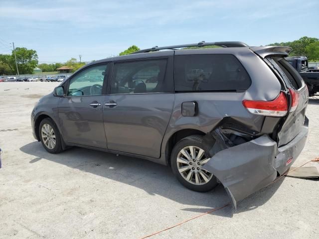 2013 Toyota Sienna XLE