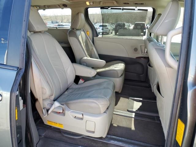 2014 Toyota Sienna XLE