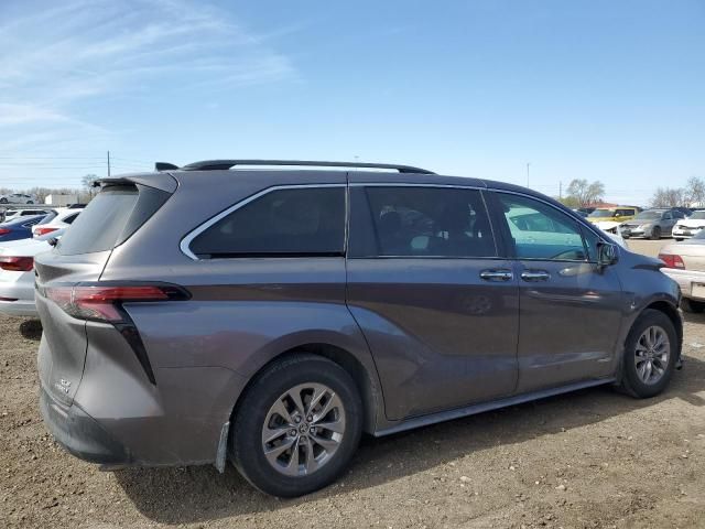 2021 Toyota Sienna XLE