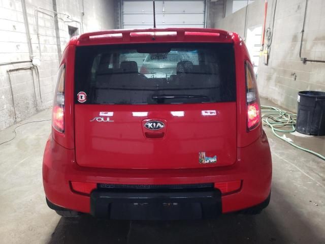 2010 KIA Soul +