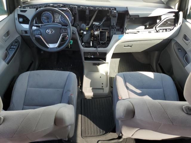 2018 Toyota Sienna L