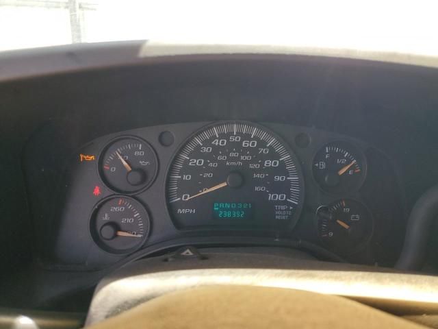 2004 Chevrolet Express G2500