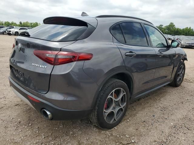 2018 Alfa Romeo Stelvio Sport