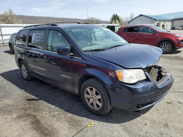 2009 Chrysler Town & Country Touring