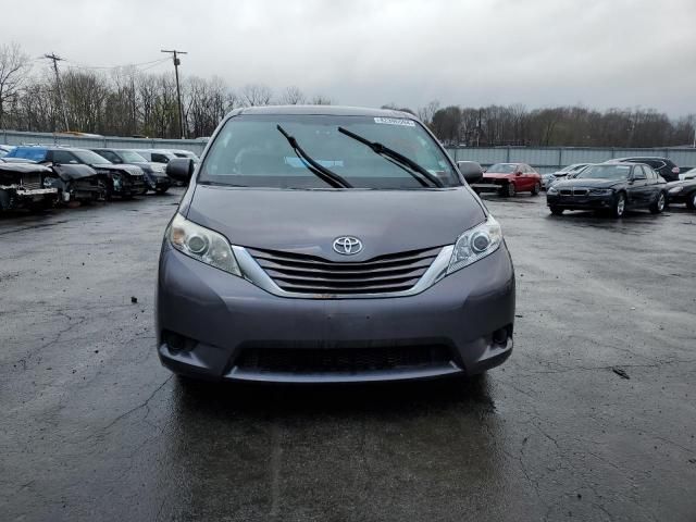 2015 Toyota Sienna LE