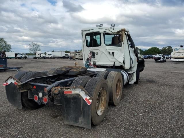 2014 Freightliner Cascadia 125