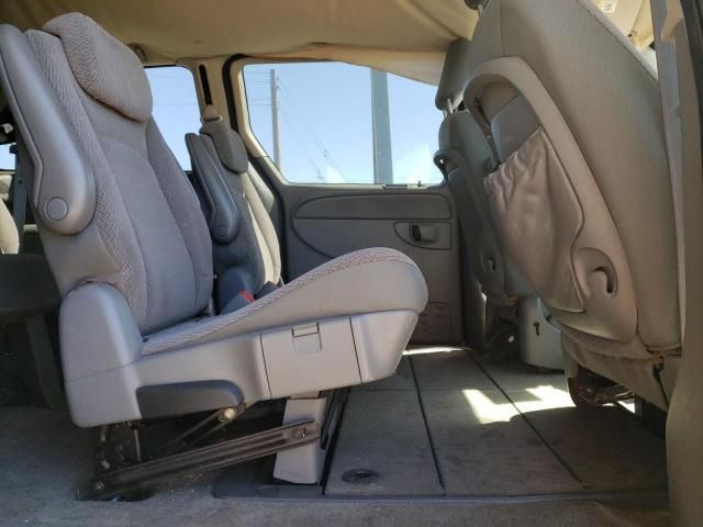 2007 Chrysler Town & Country LX