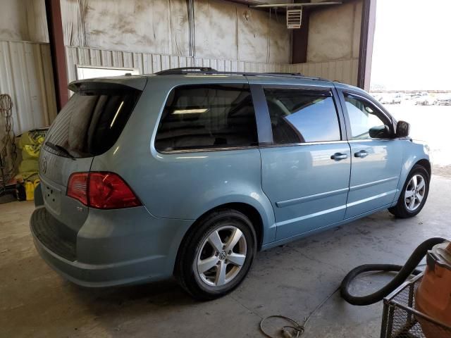 2009 Volkswagen Routan SE