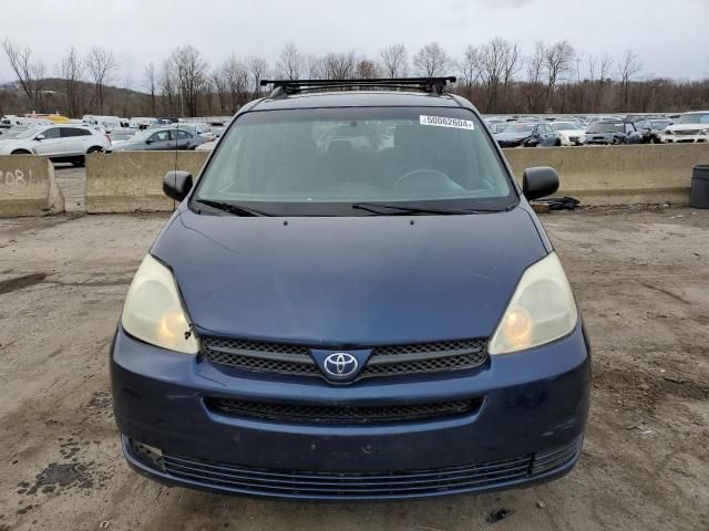 2004 Toyota Sienna CE