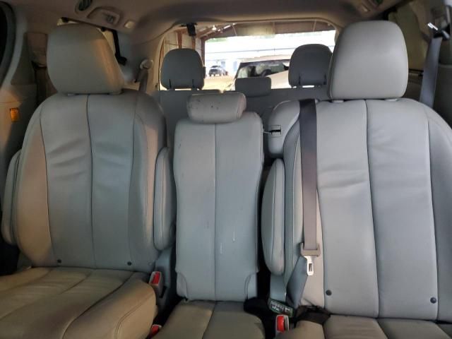 2013 Toyota Sienna XLE