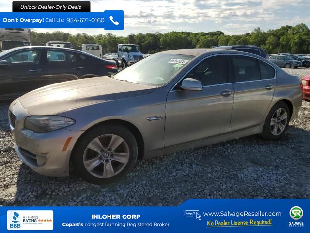 BMW 5 Series 528i Sedan RWD