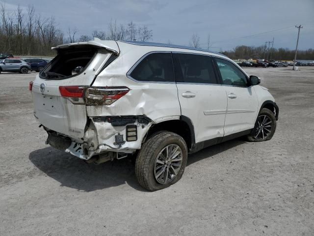 2019 Toyota Highlander SE