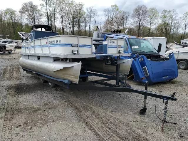 1990 Boat Pontoon