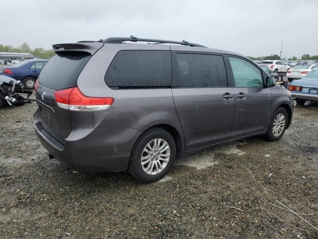 2012 Toyota Sienna XLE