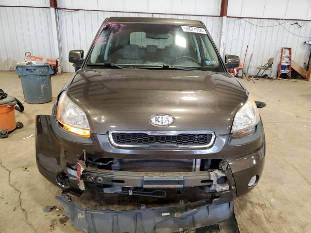 2010 KIA Soul +