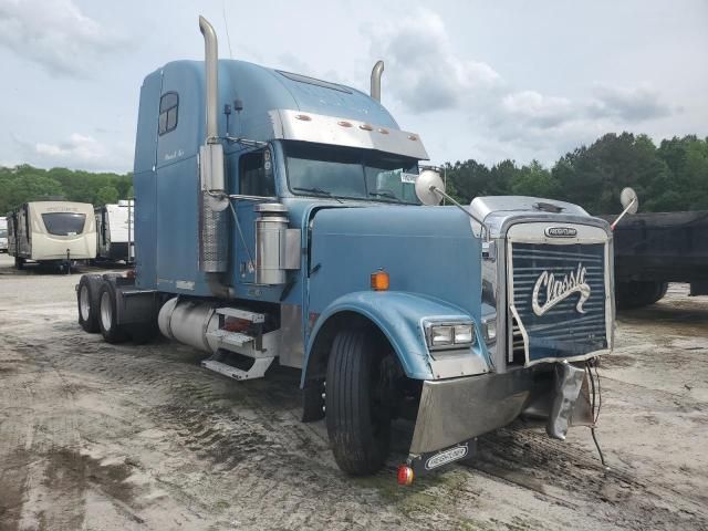 2000 Freightliner Conventional FLD120