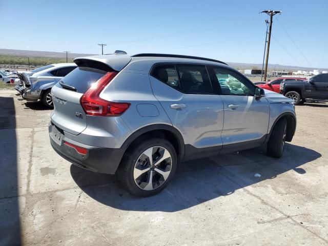 2024 Volvo XC40 Core