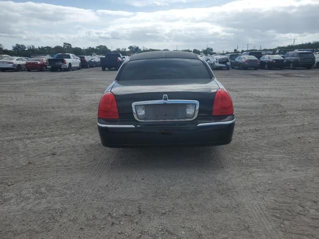 2005 Lincoln Town Car Executive