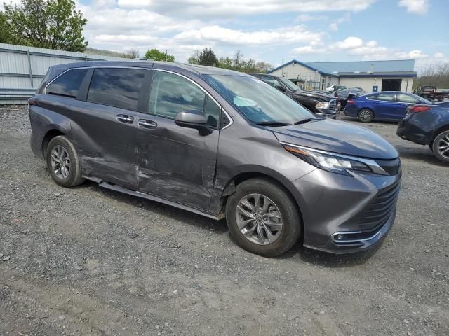 2023 Toyota Sienna XLE