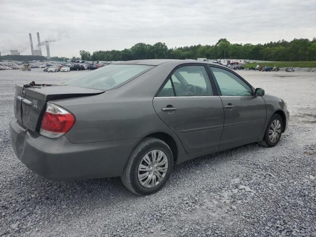 2005 Toyota Camry LE