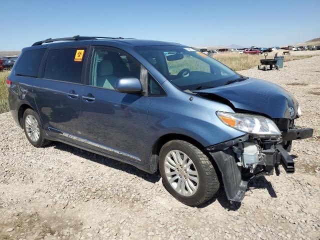 2014 Toyota Sienna XLE