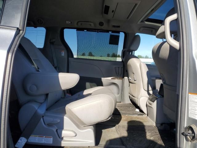 2019 Toyota Sienna XLE