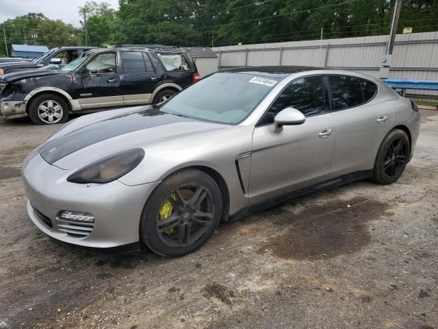 2011 Porsche Panamera 2