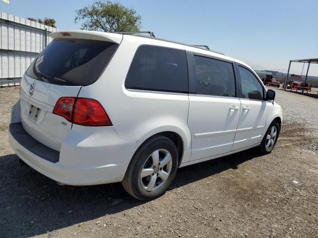 2011 Volkswagen Routan SE