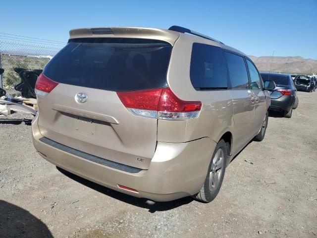 2013 Toyota Sienna LE