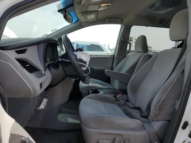 2015 Toyota Sienna LE